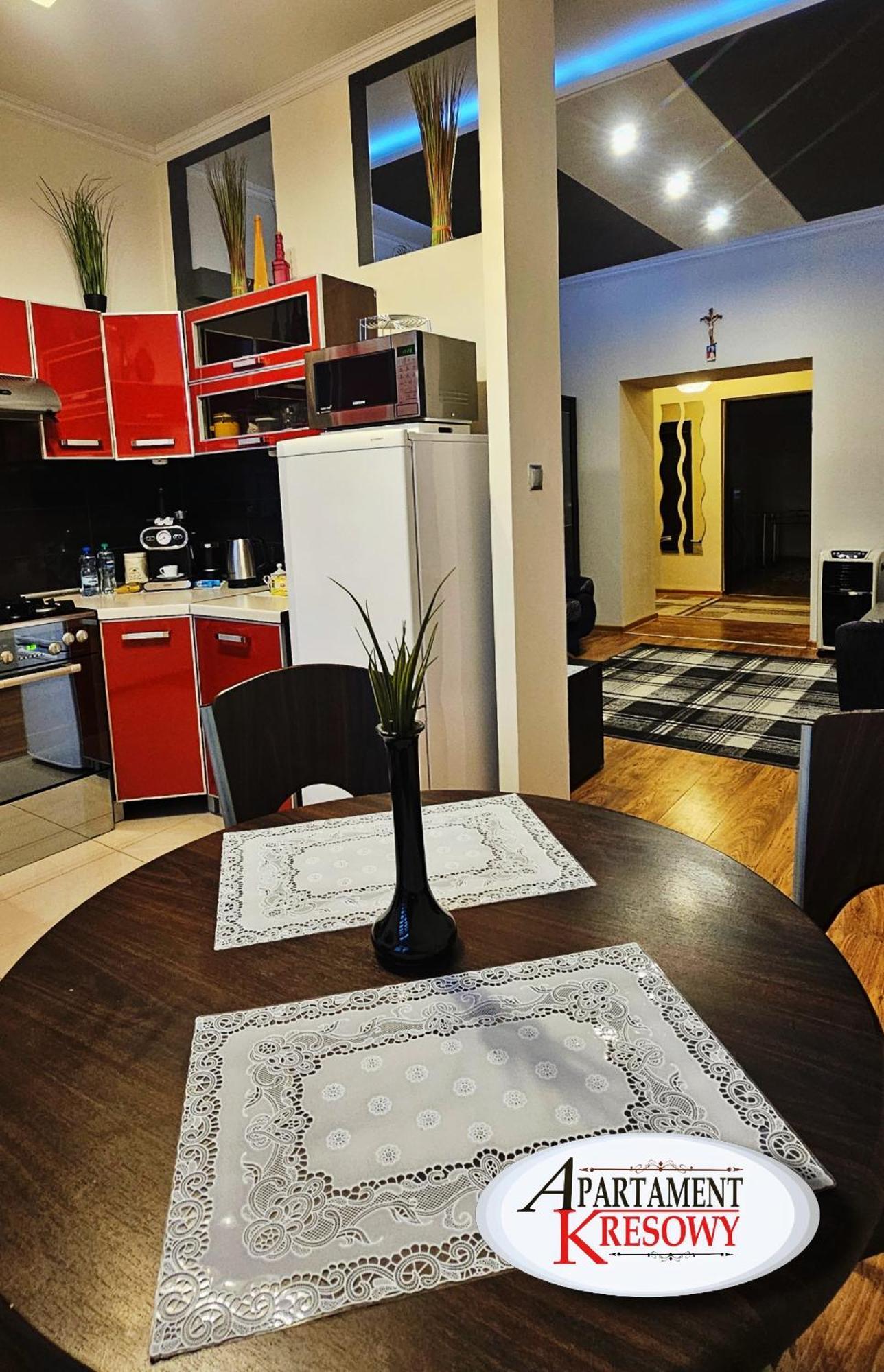Apartament Kresowy Parter 3 Pokoje Duza Lazienka Kabino-Wanna Spa Wi Fi Ekspres 2X Smart Tv Antresola Parking Free Plac Zabaw Bilet Na Aquapark 150M W Cenie Hrubieszow Esterno foto